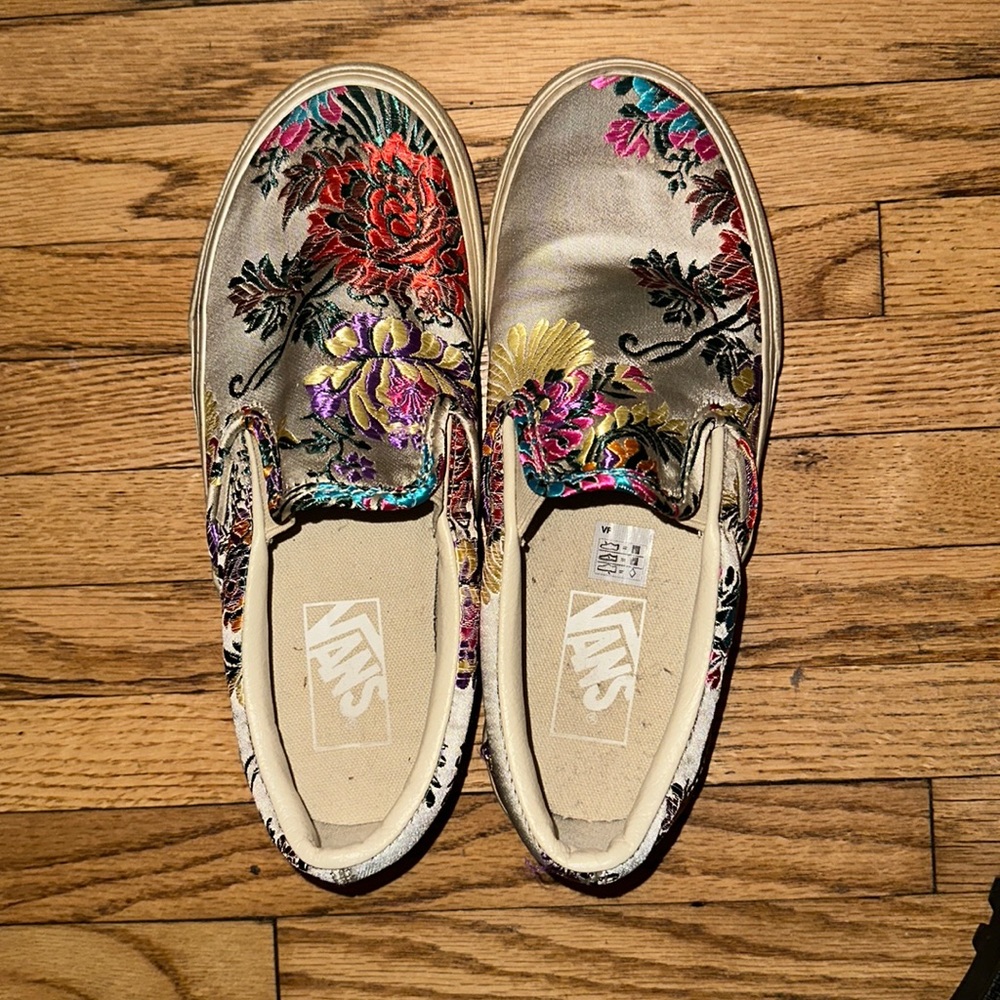 Vans Embroidery Floral Design